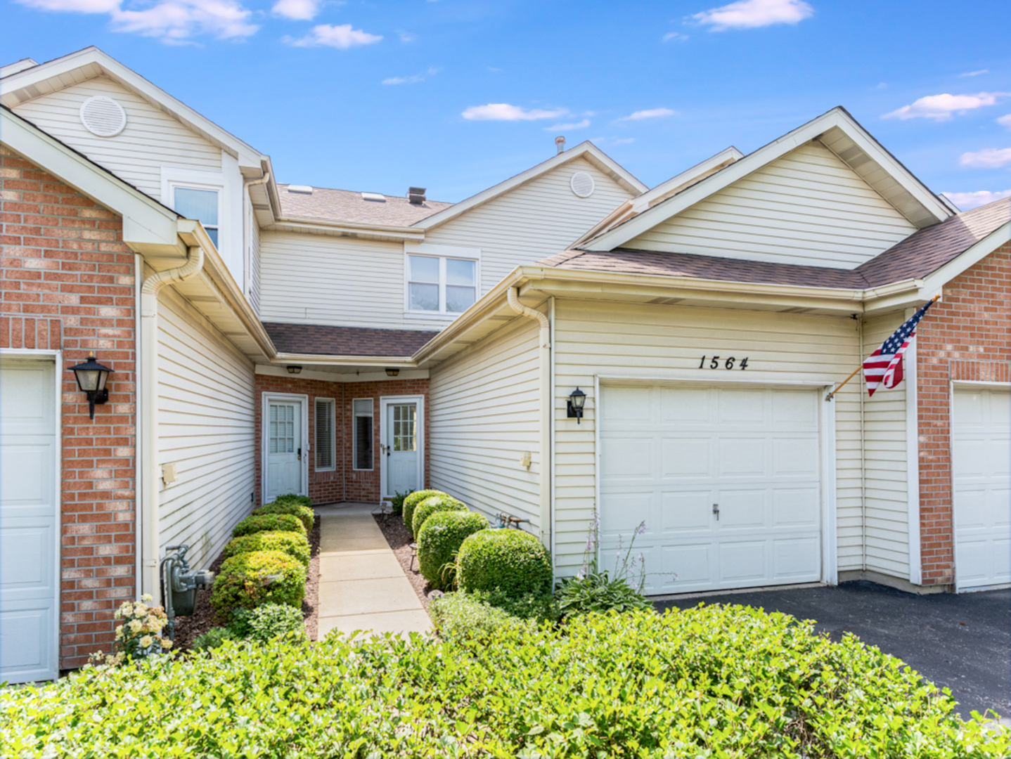 1564 Darien Lake Drive