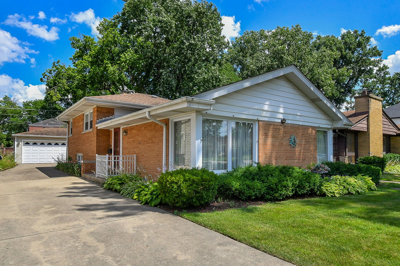 1401 Brophy Avenue