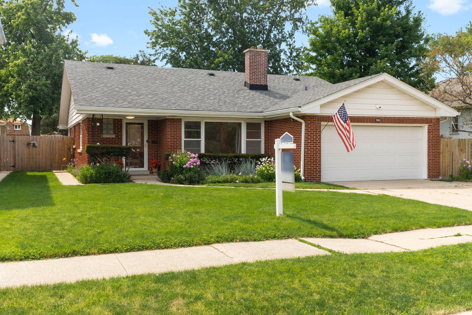 3326 Prairie Avenue