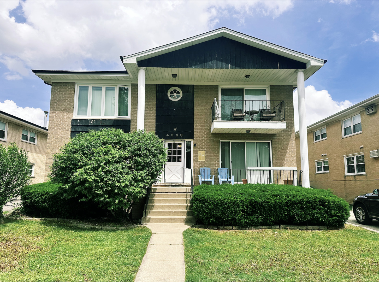 4533 Elm Avenue