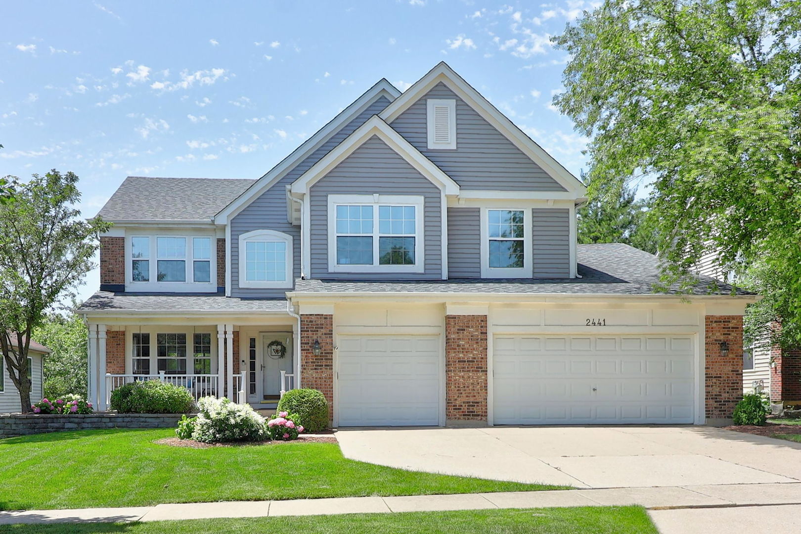 2441 Wydown Lane