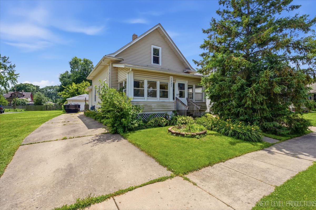 1327 Superior Street