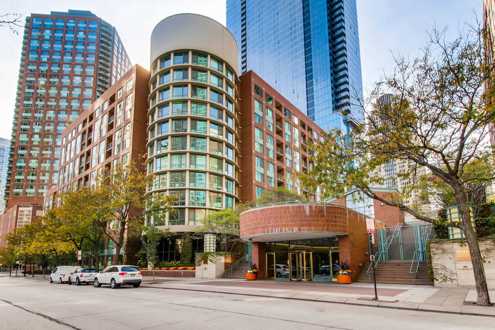 440 McClurg Court