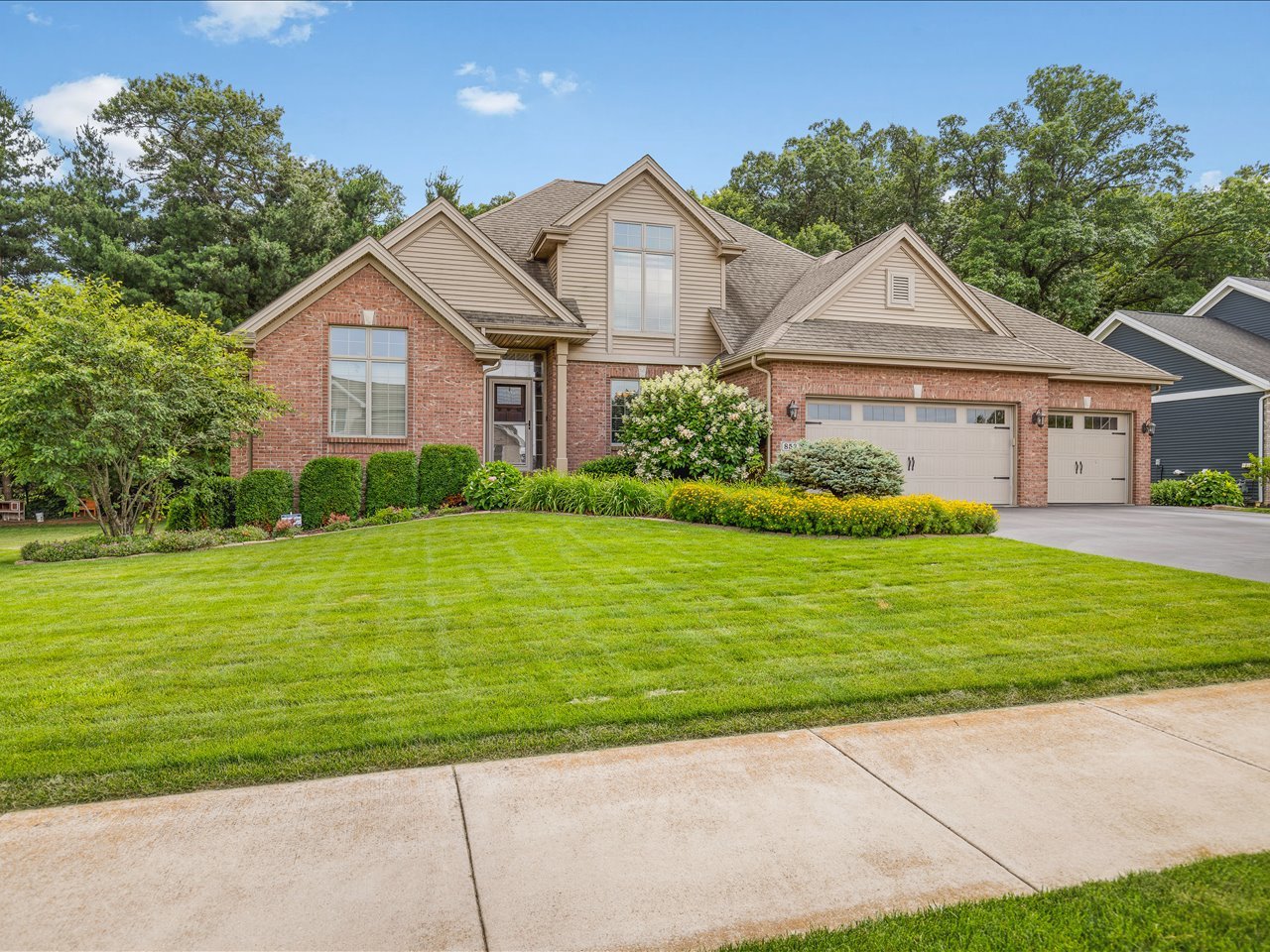 858 Freedlund Drive