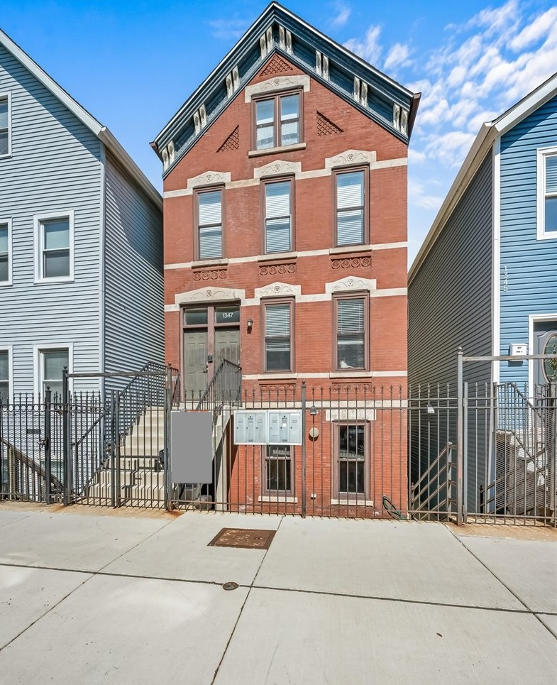 1347 Greenview Avenue