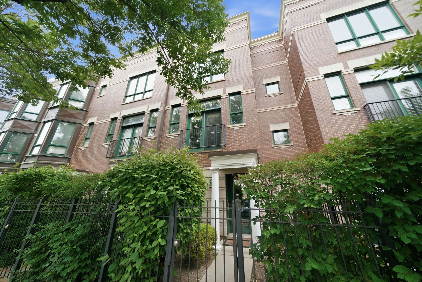 1225 Sedgwick Street