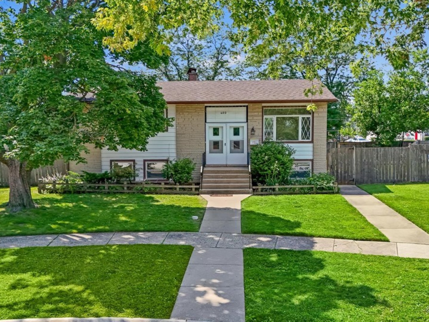 400 Lillian Lane