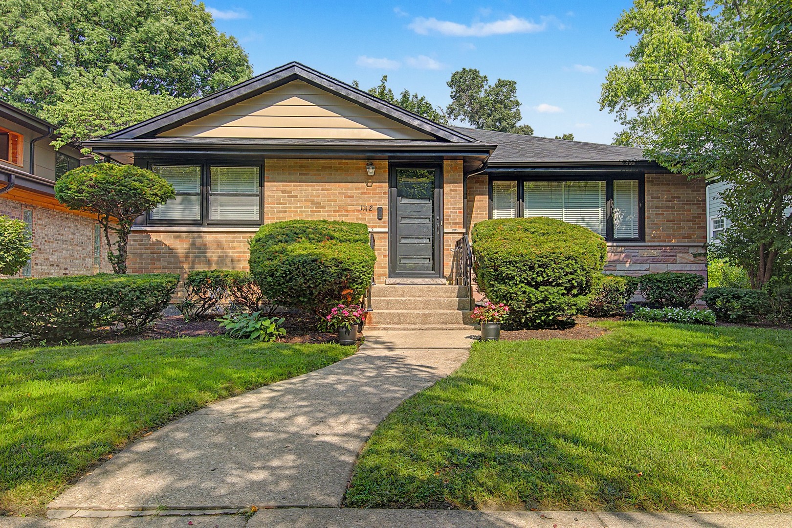 1112 Maple Avenue