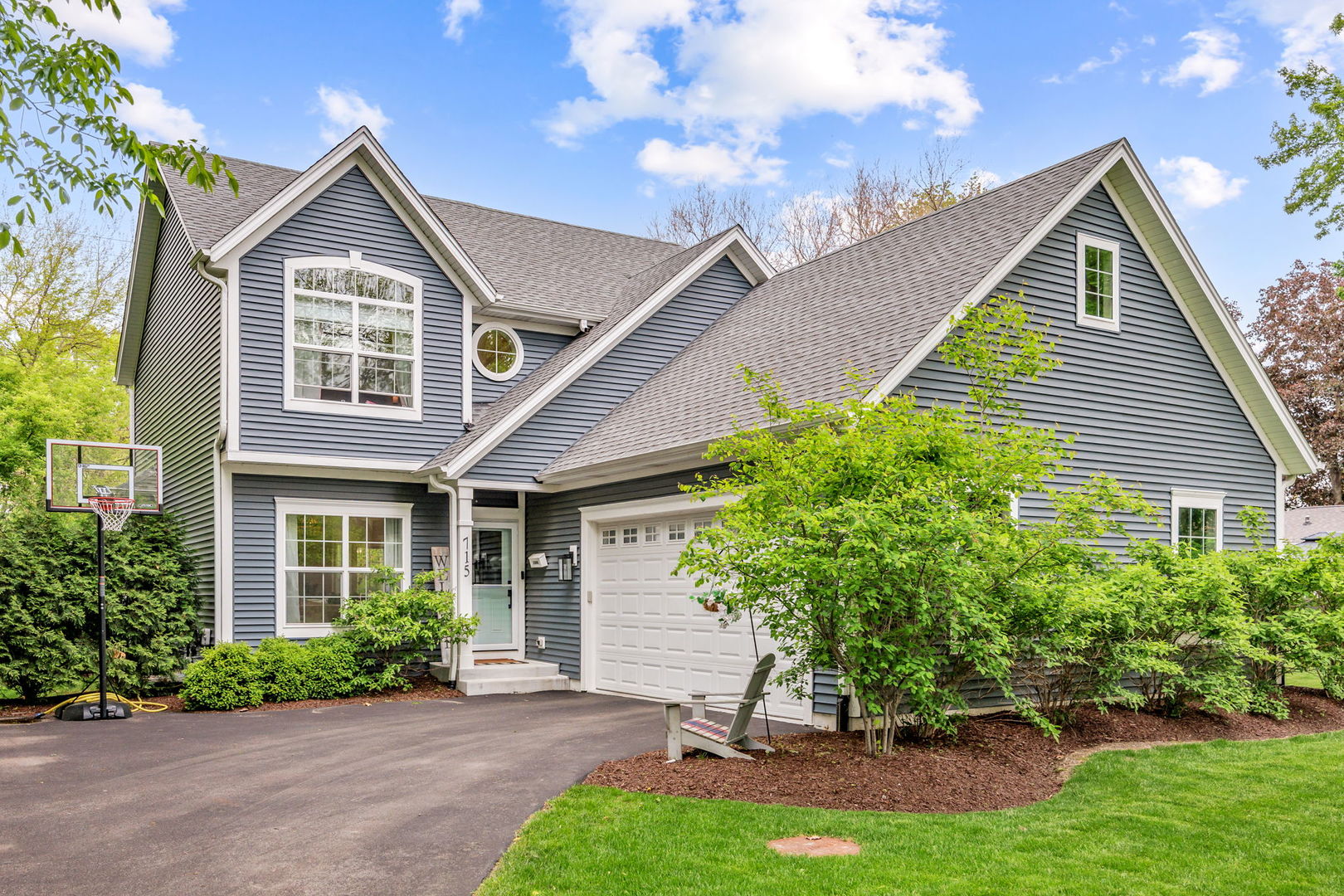 715 Oakwood Drive