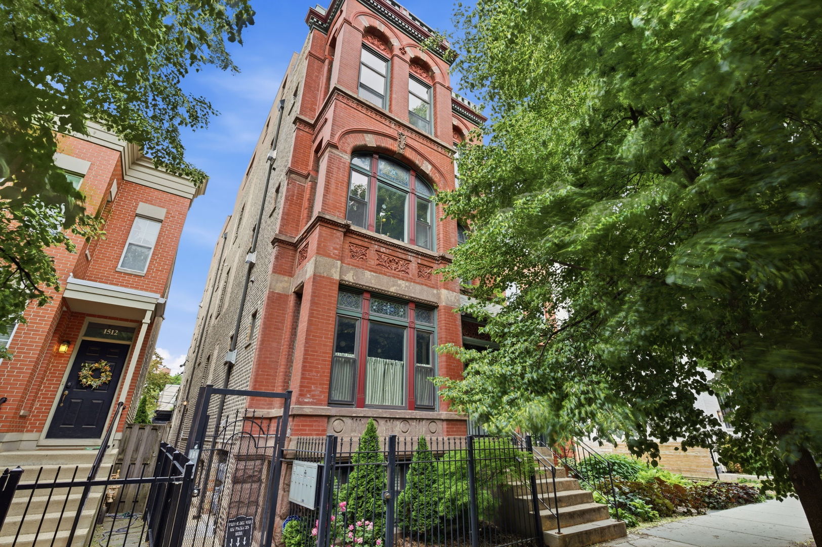 1516 MOHAWK Street