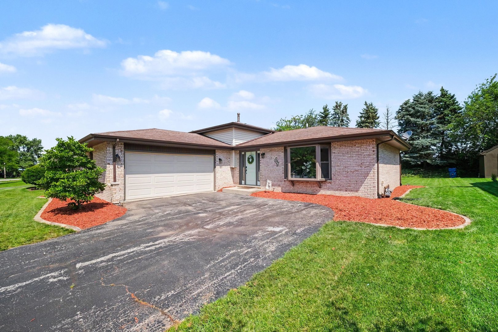 537 Willow Lane