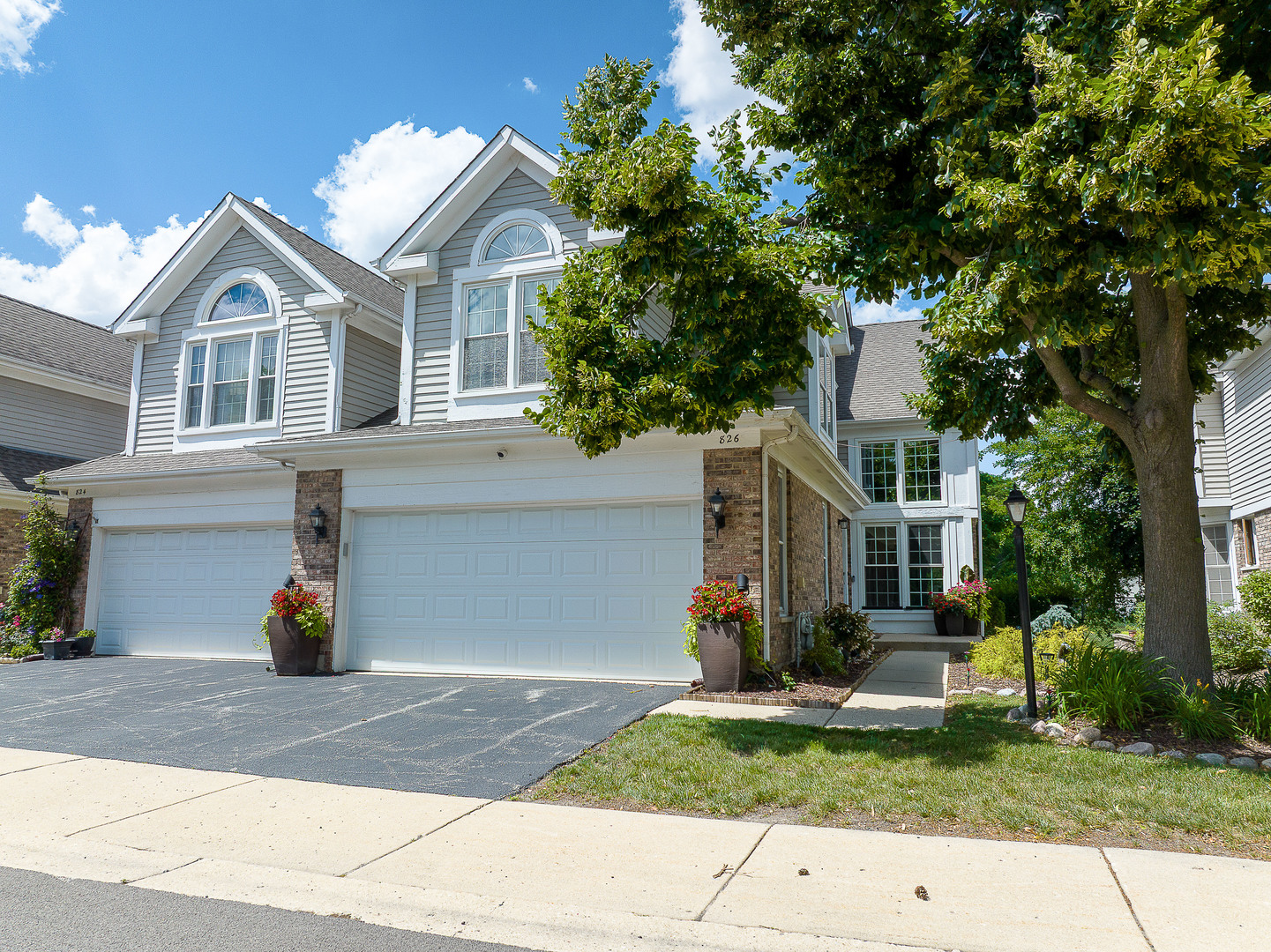 826 Fairmont Court