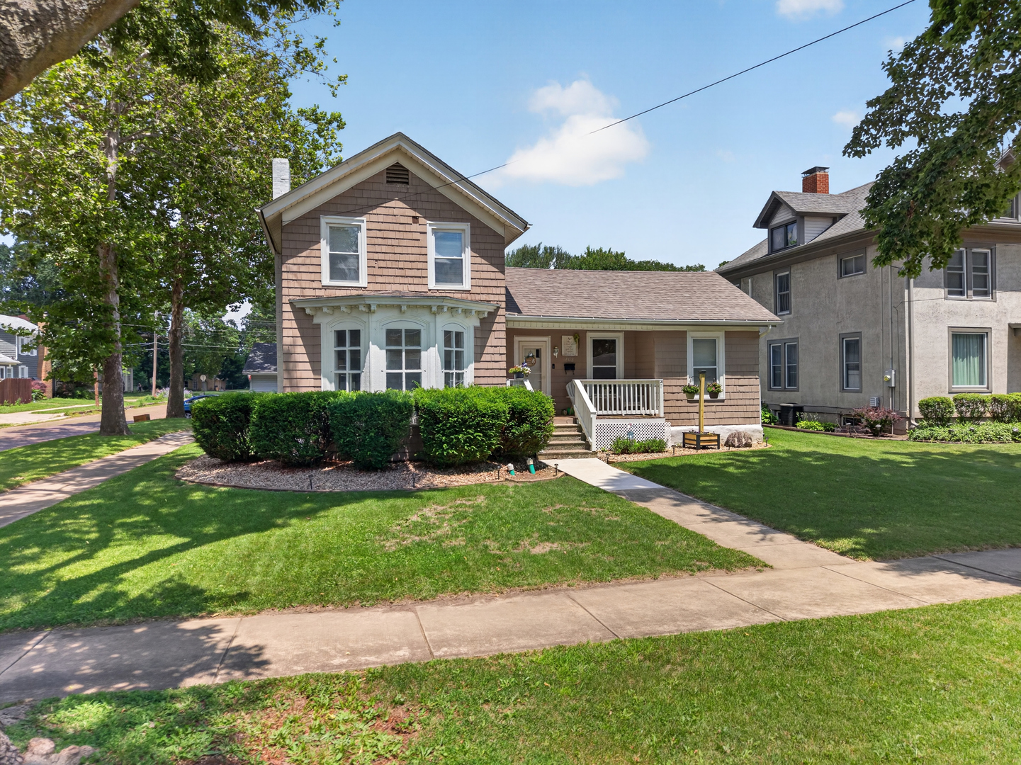 702 Pearl Street