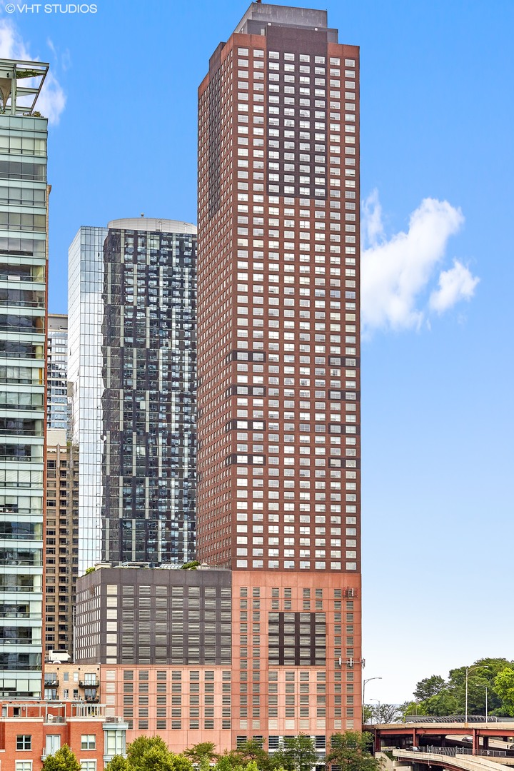 474 Lake Shore Drive