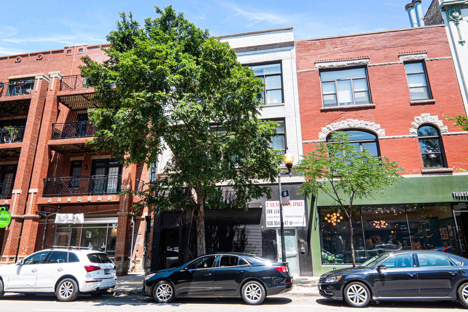 1525 MILWAUKEE Avenue