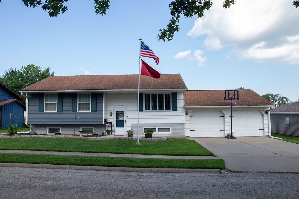 1015 Suncrest Drive