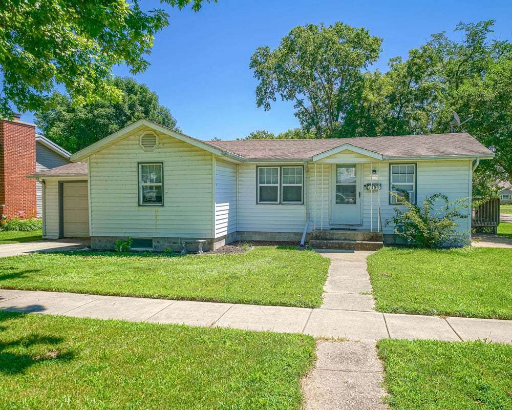 1009 4th Street