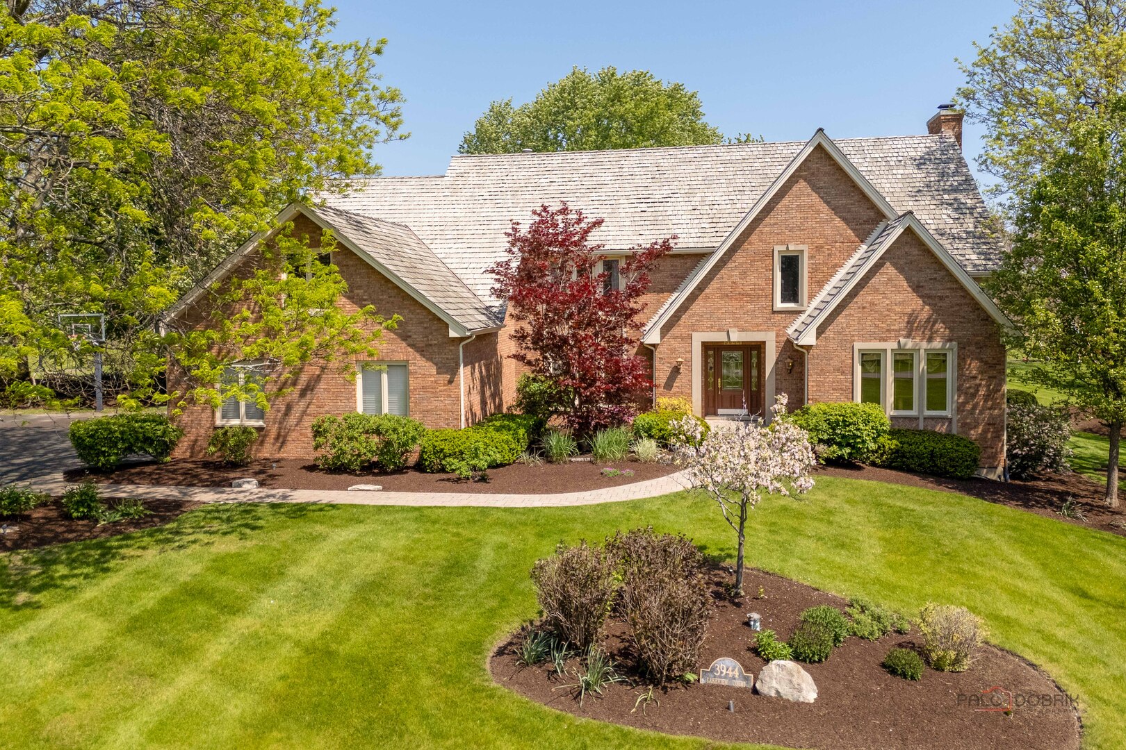 3944 Lakeview Court