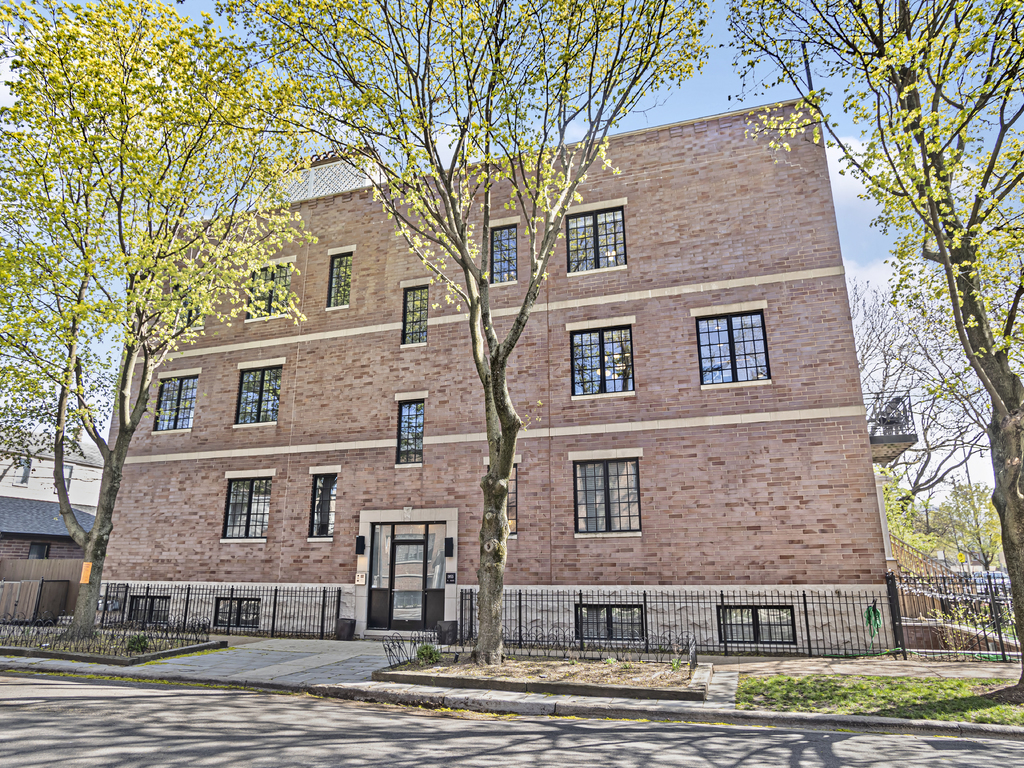 1955 Barry Street
