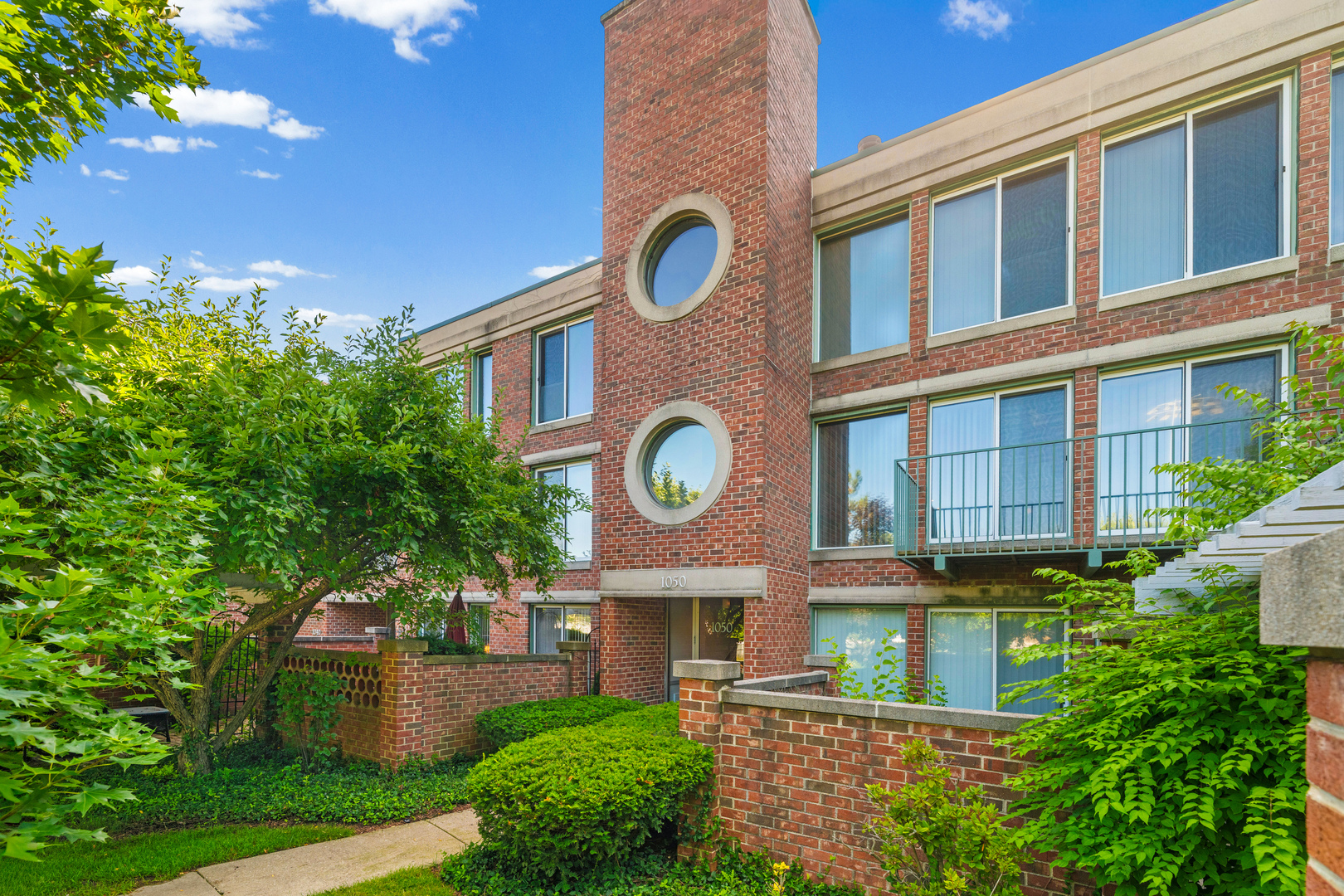 1050 Arbor Lane