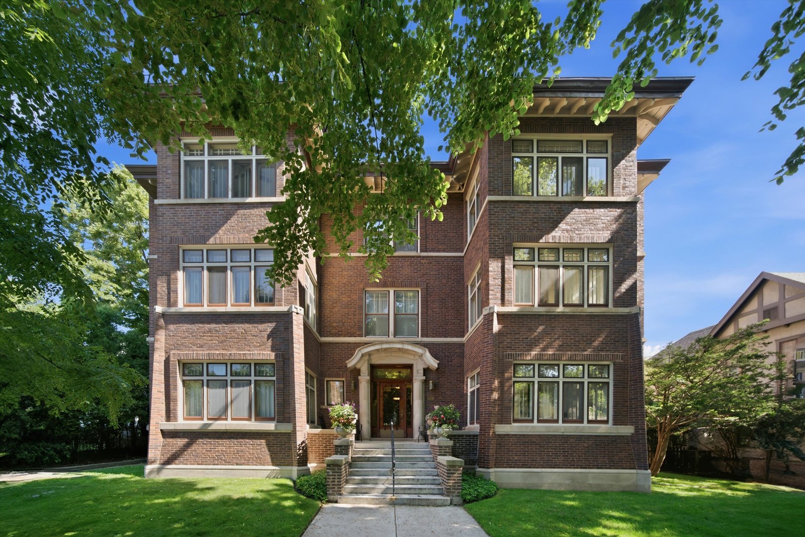 425 Greenwood Street