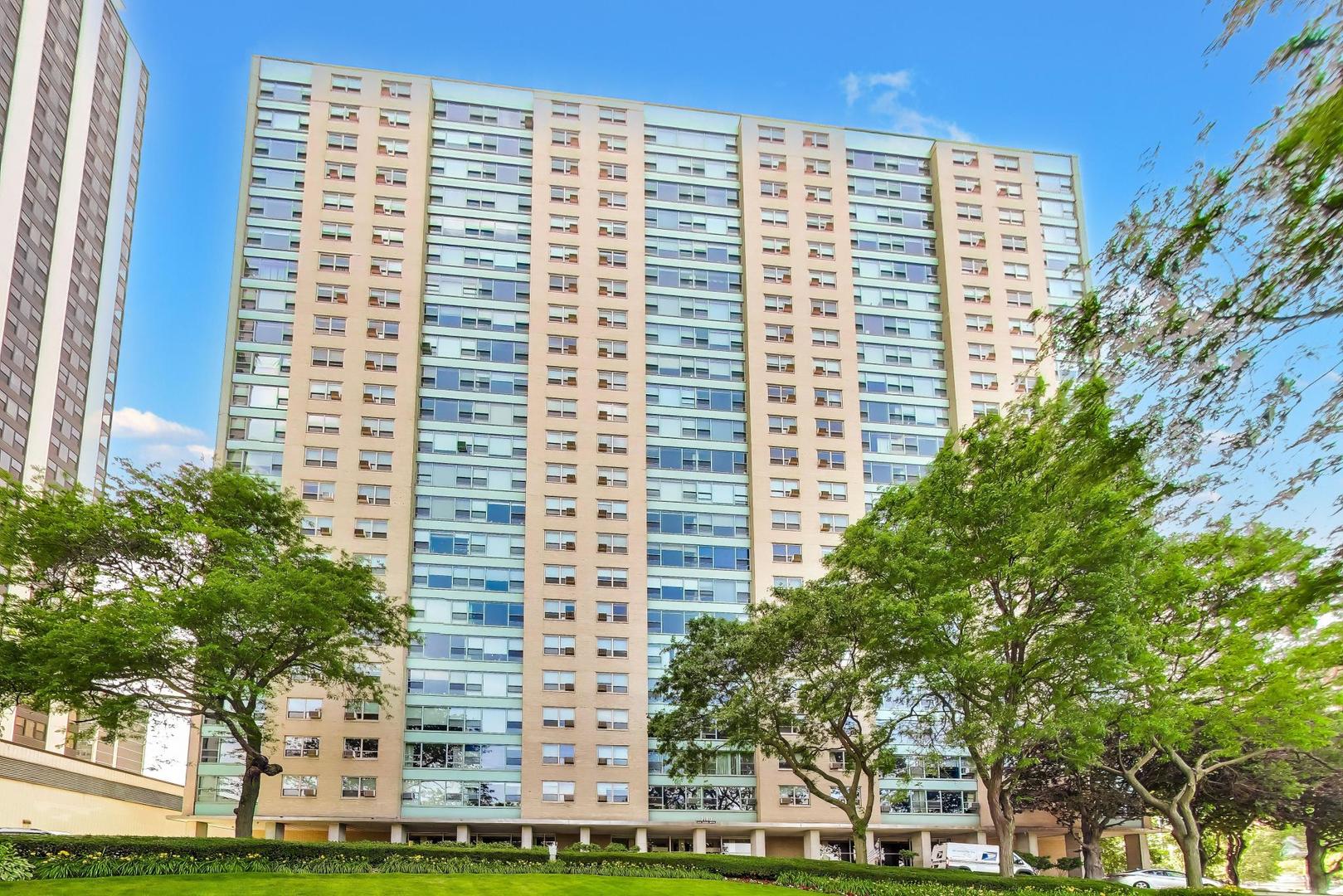 3180 Lake Shore Drive
