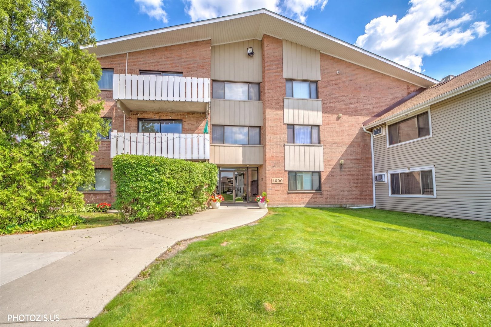 4000 Bayside Drive