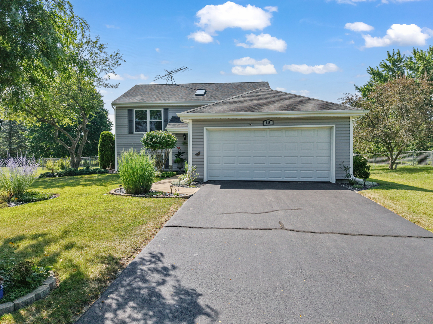 935 Revere Lane