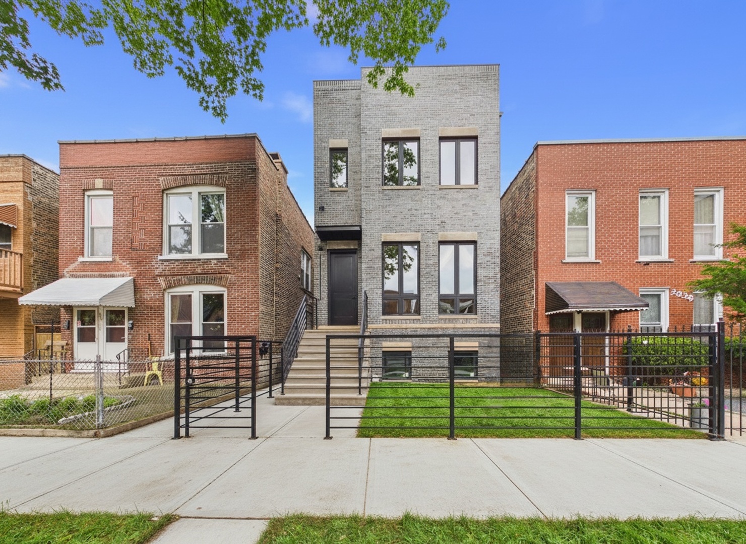 2638 Superior Street