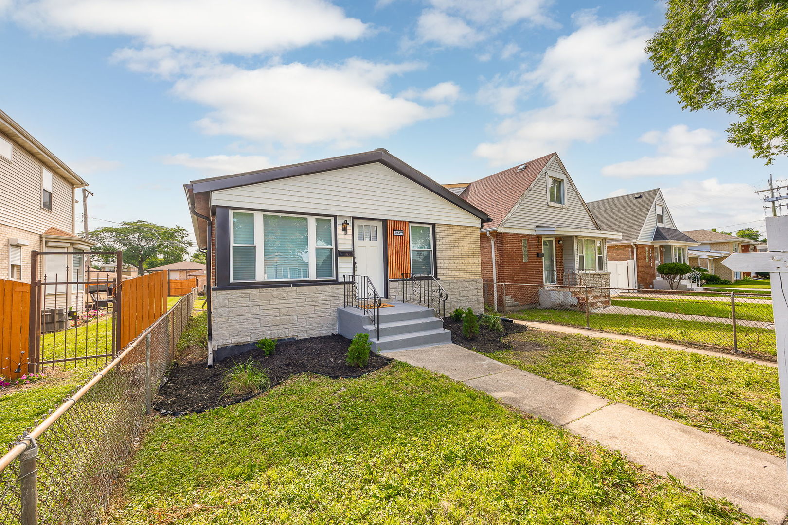 9427 Emerald Avenue