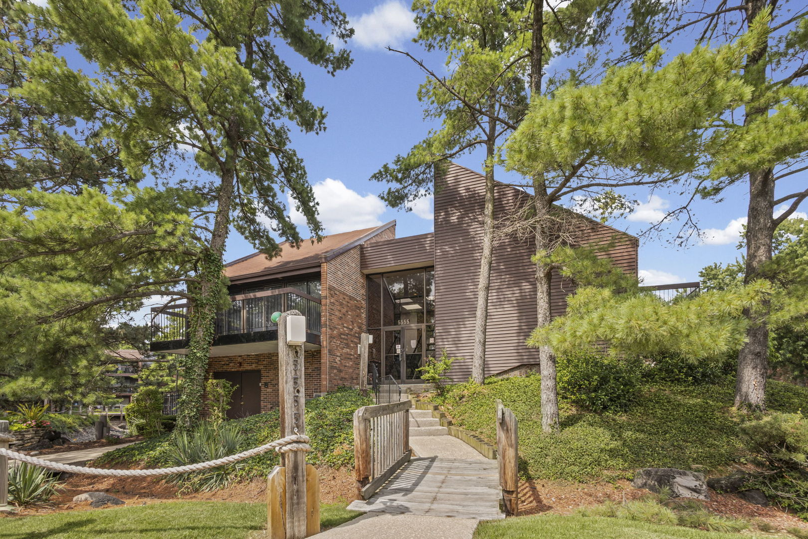 14517 Sussex Court