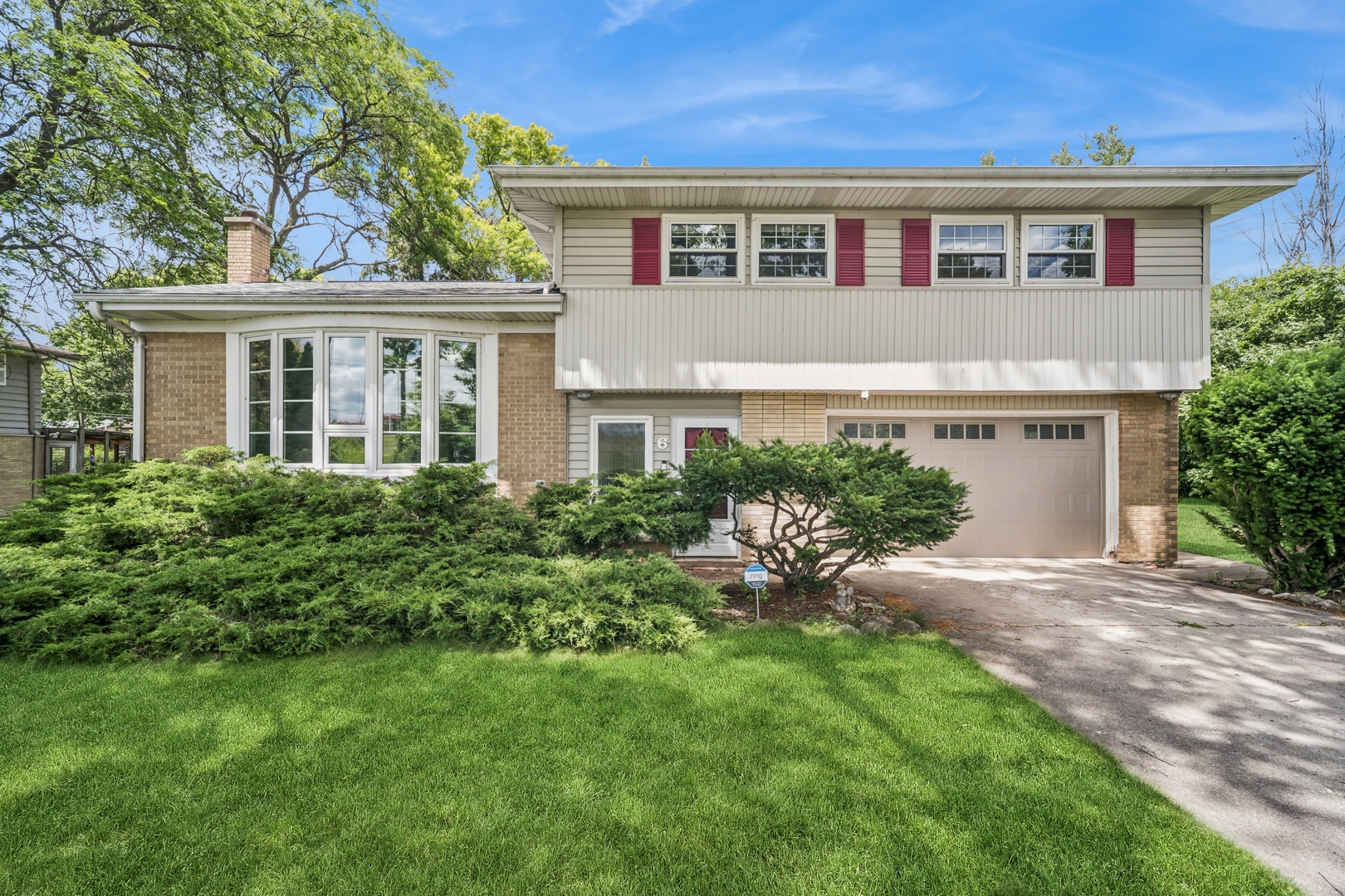 6 Linden Avenue