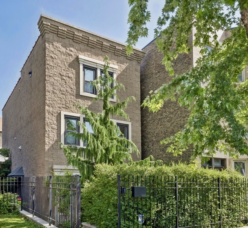 1922 Cortland Street