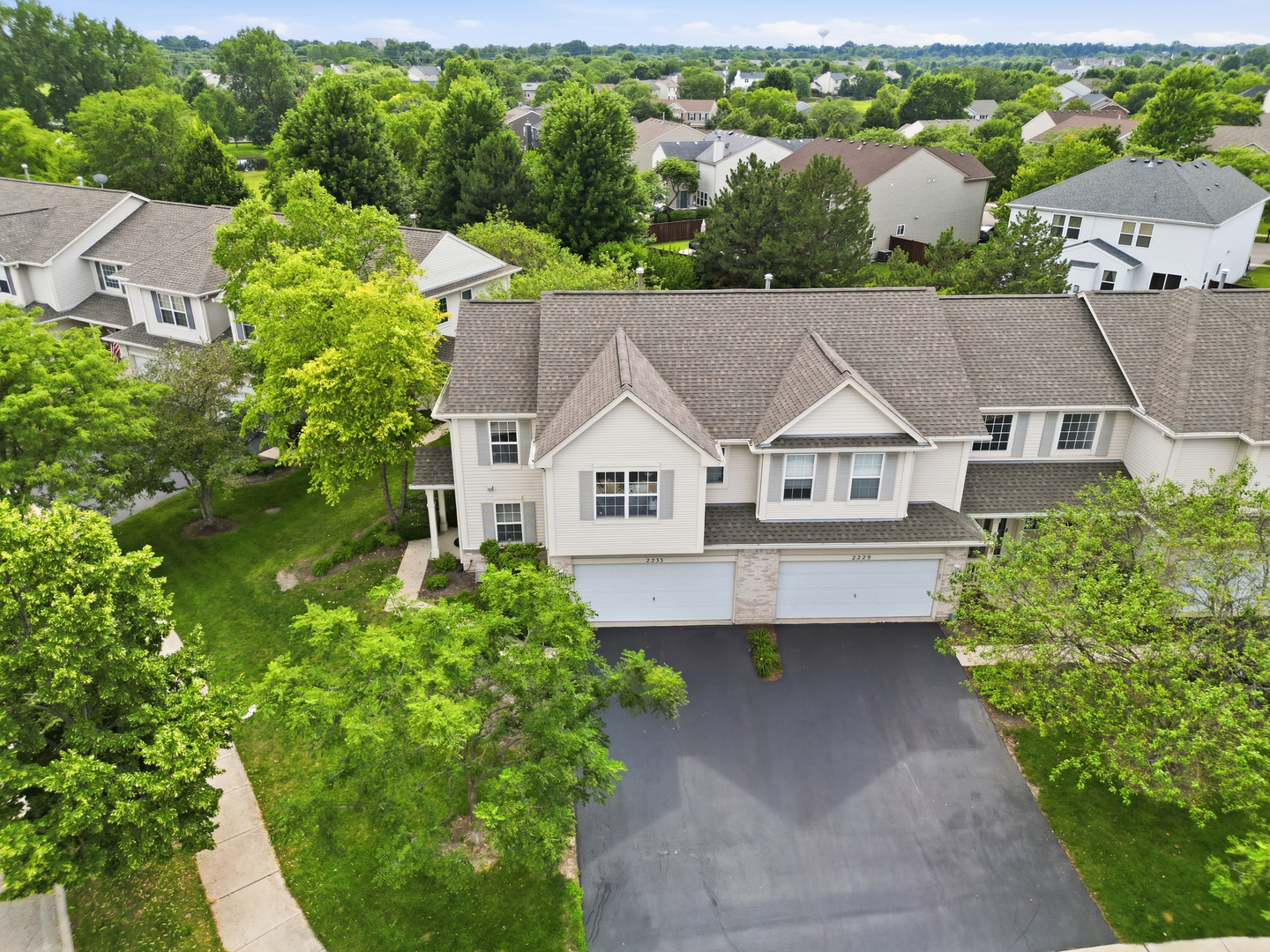 2233 Sunrise Circle