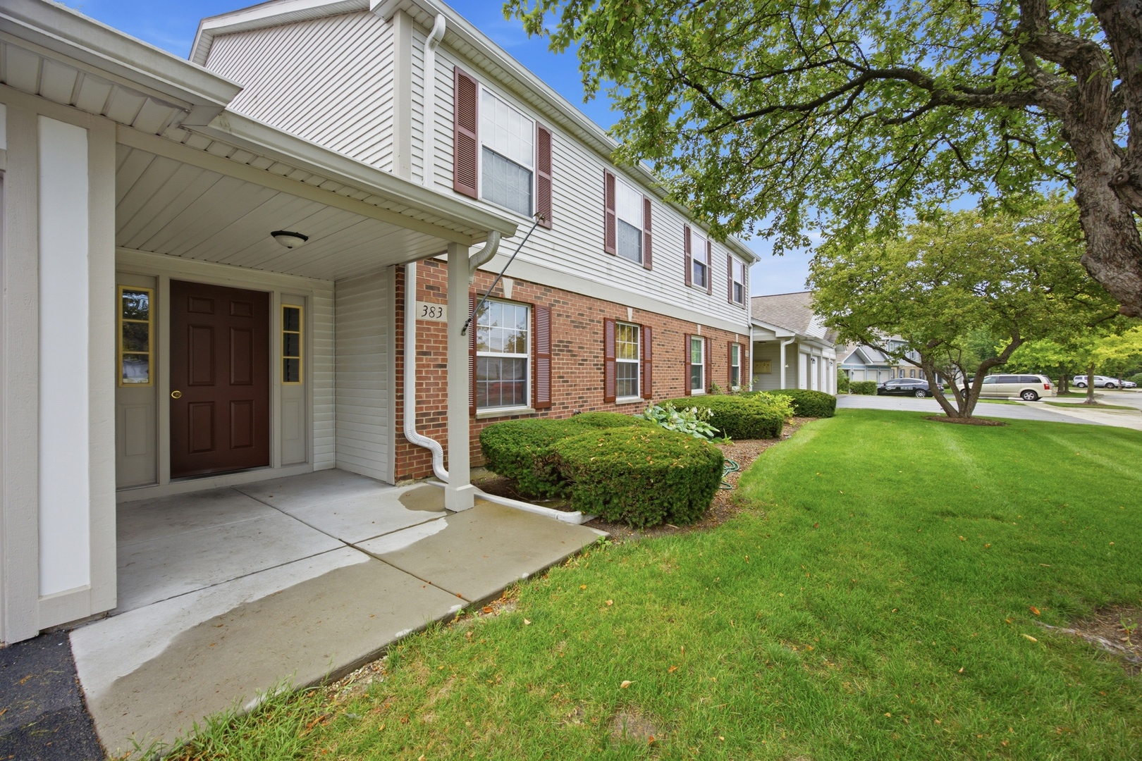 383 Woodview Circle