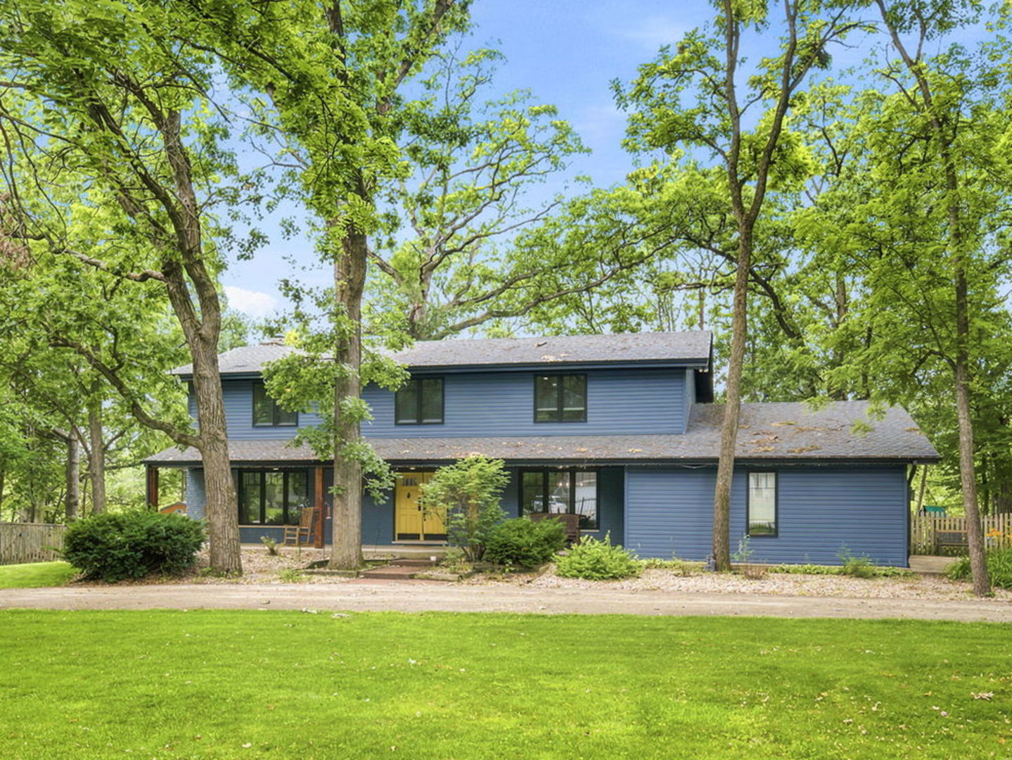 22220 Eastcliff Drive