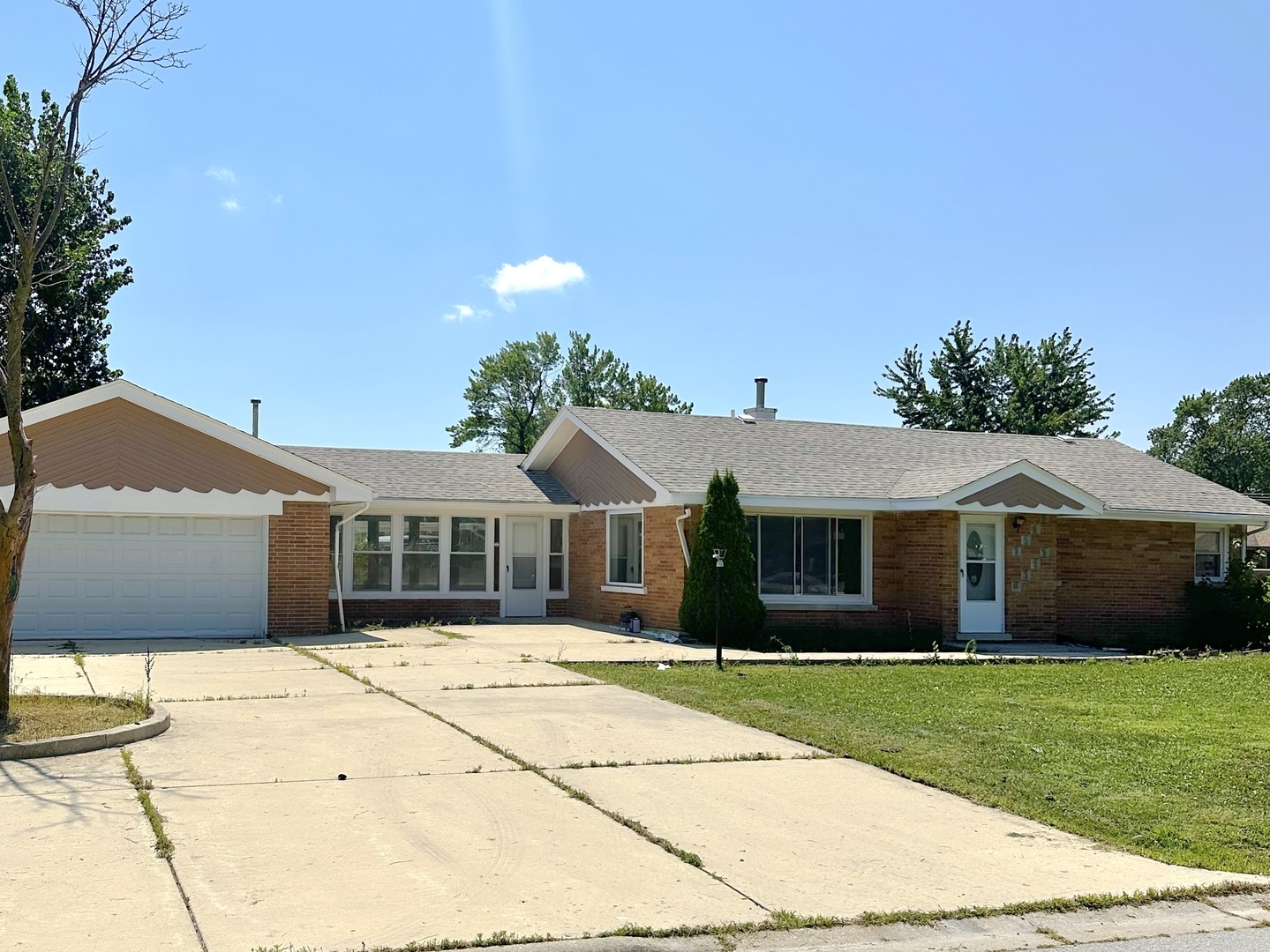 9405 76th Court