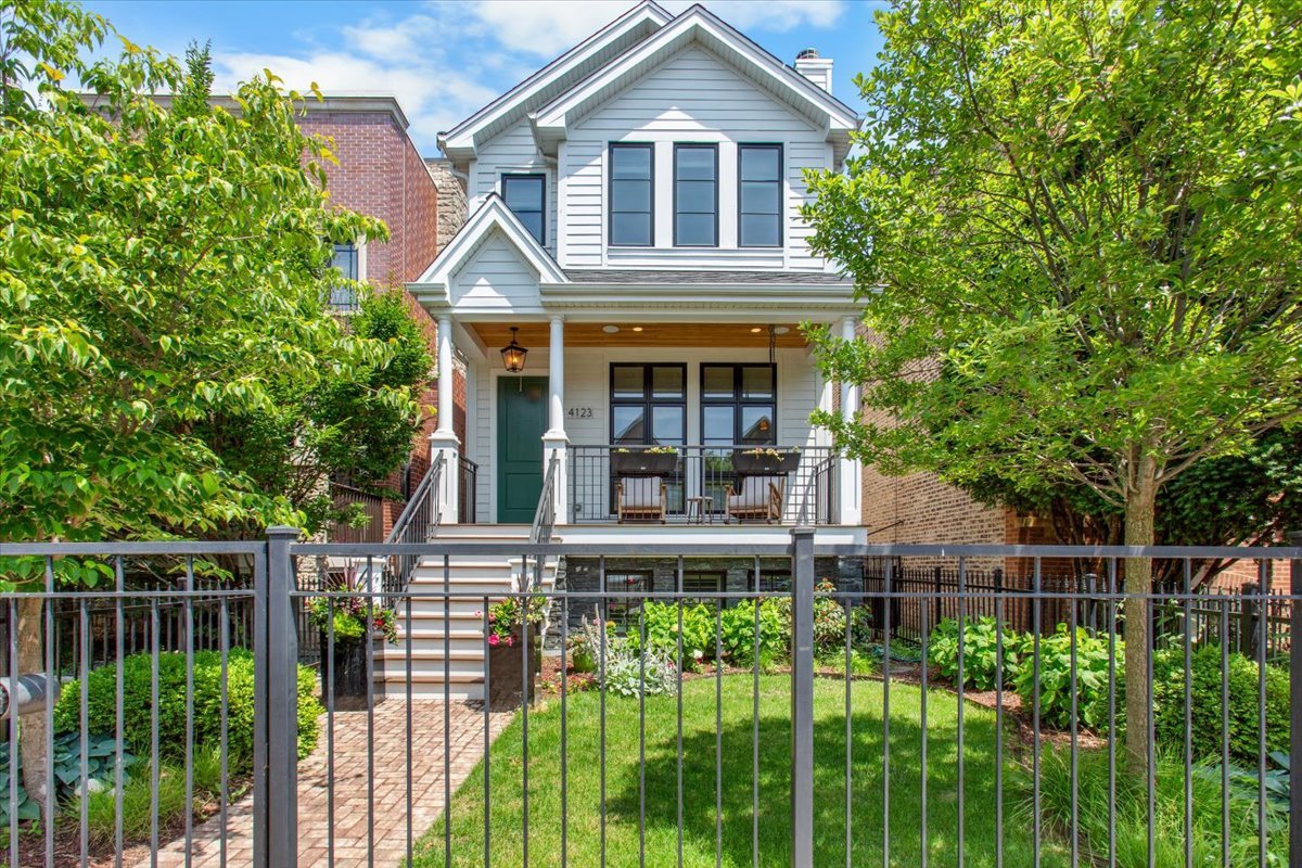 4123 OAKLEY Avenue