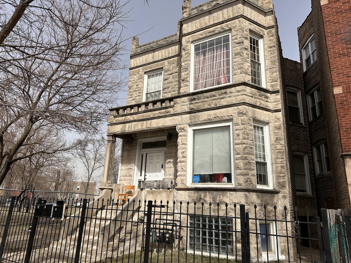 4146 JACKSON Boulevard