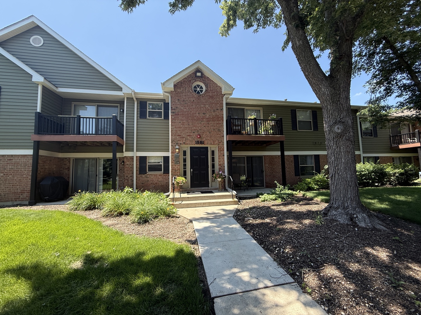 1581 Raymond Drive
