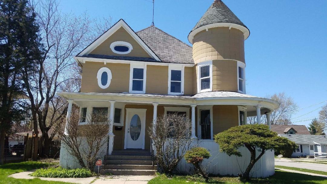 472 Spring Street