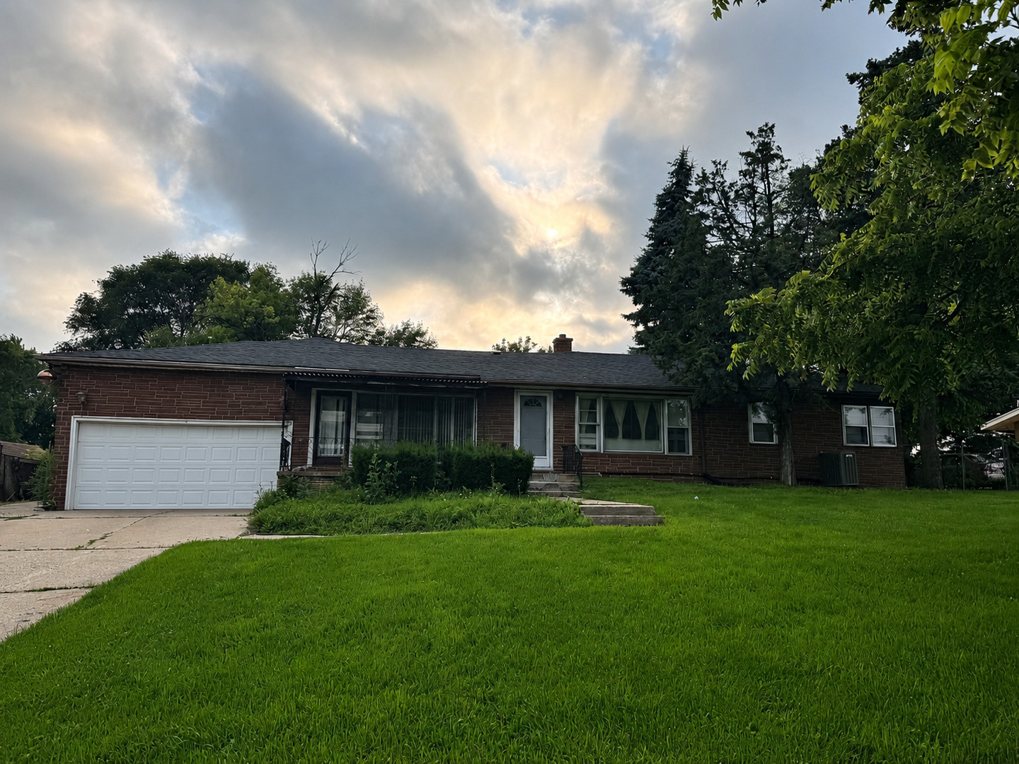 2N236 Amy Avenue