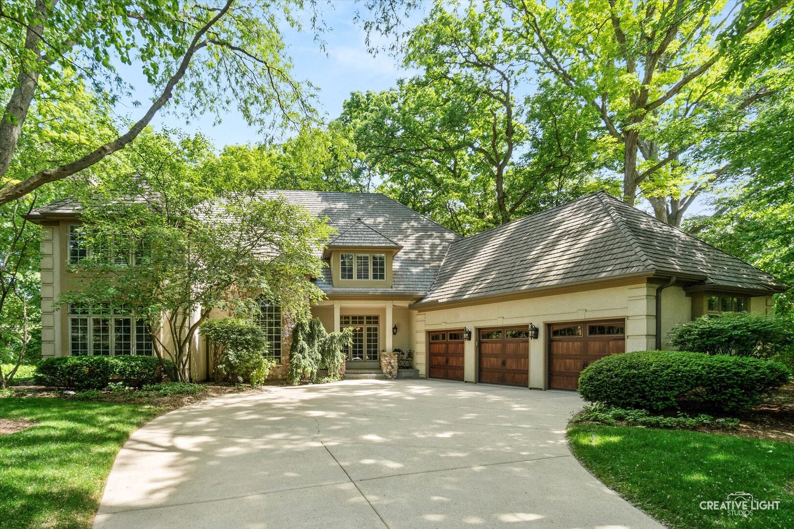 1585 Woodcrest Court
