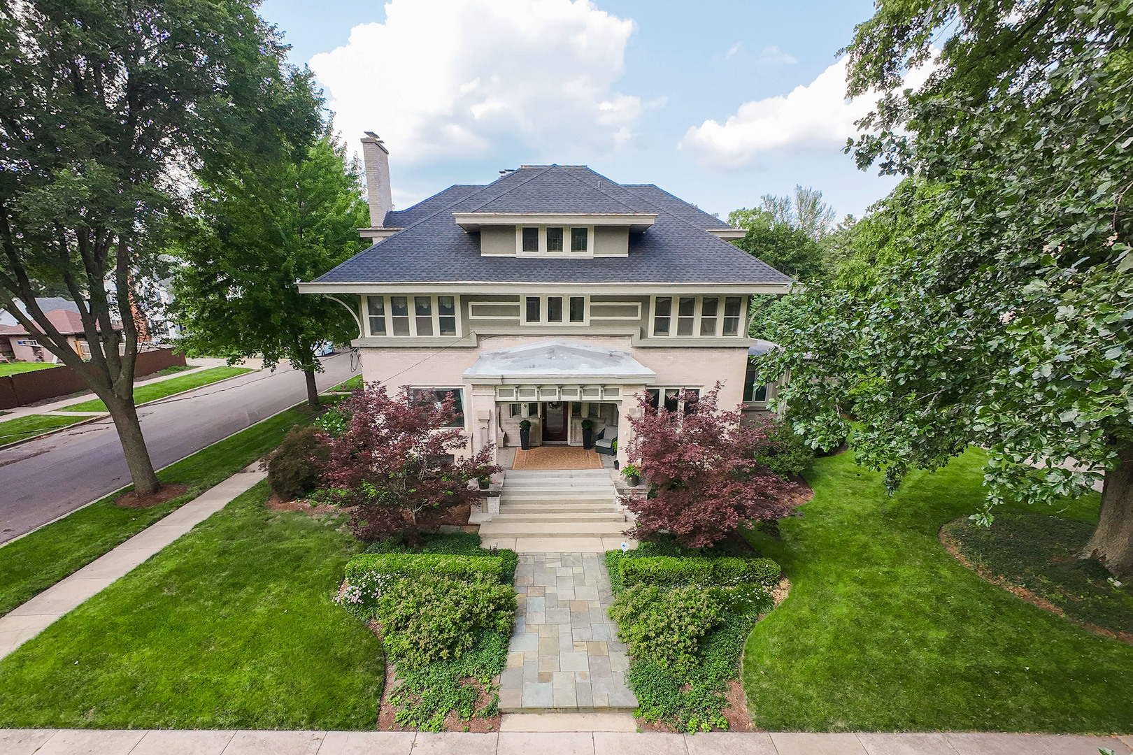 729 Downer Place