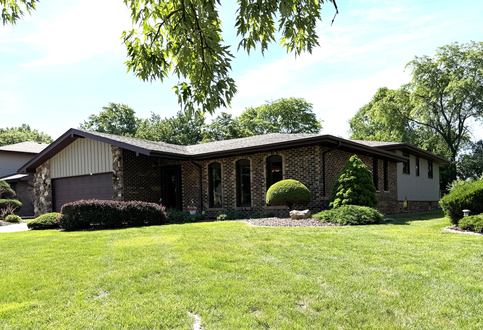 8733 Golfview Drive