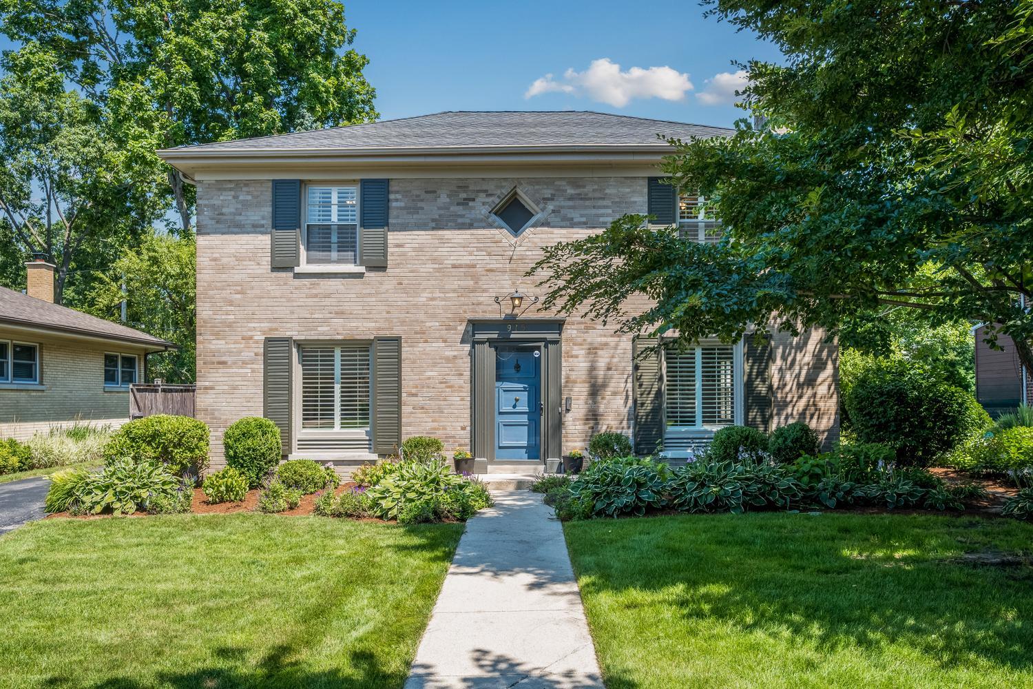 915 Indian Road