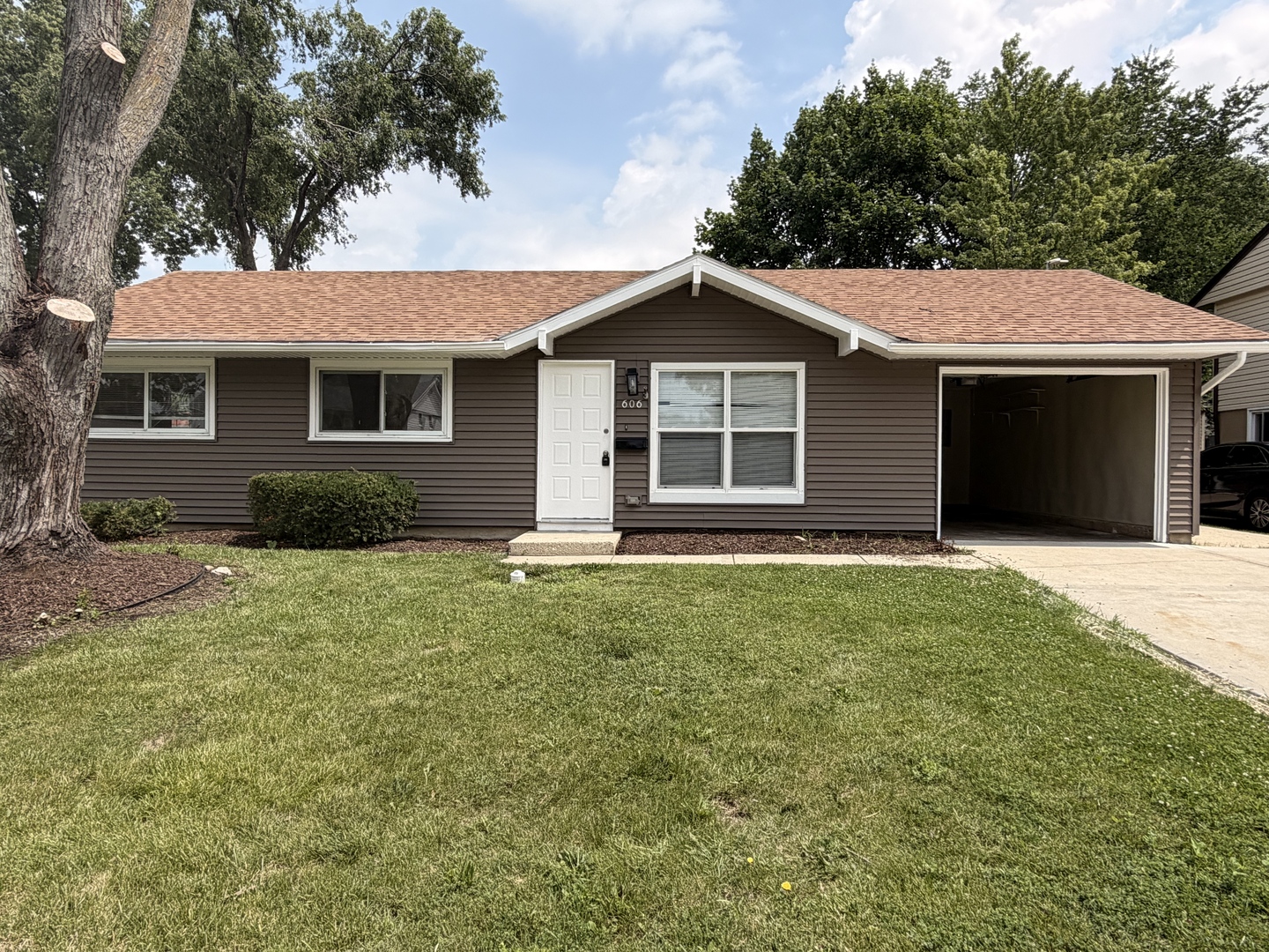 606 Pleasant Place