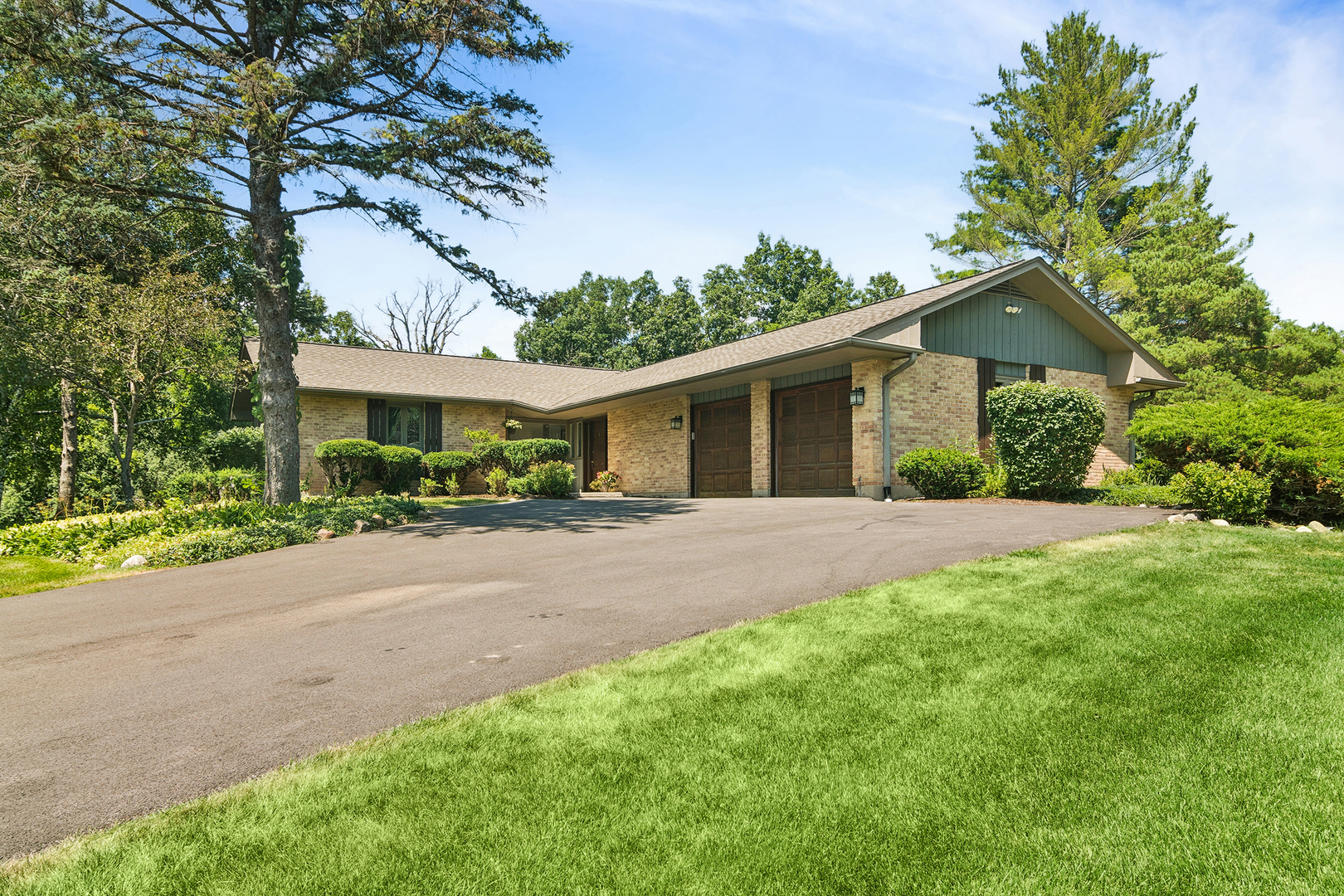 20590 Exeter Road