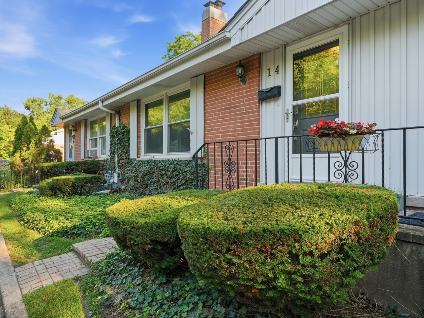 14 Robin Hood Lane