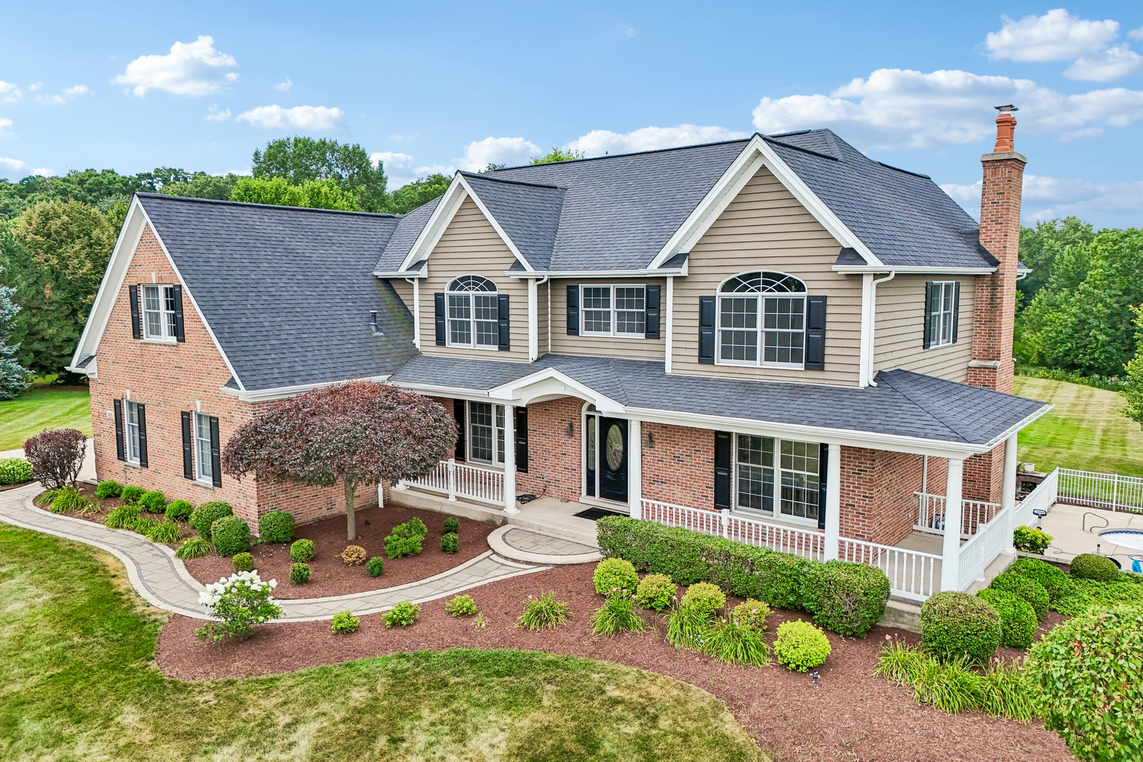 385 Valley Way
